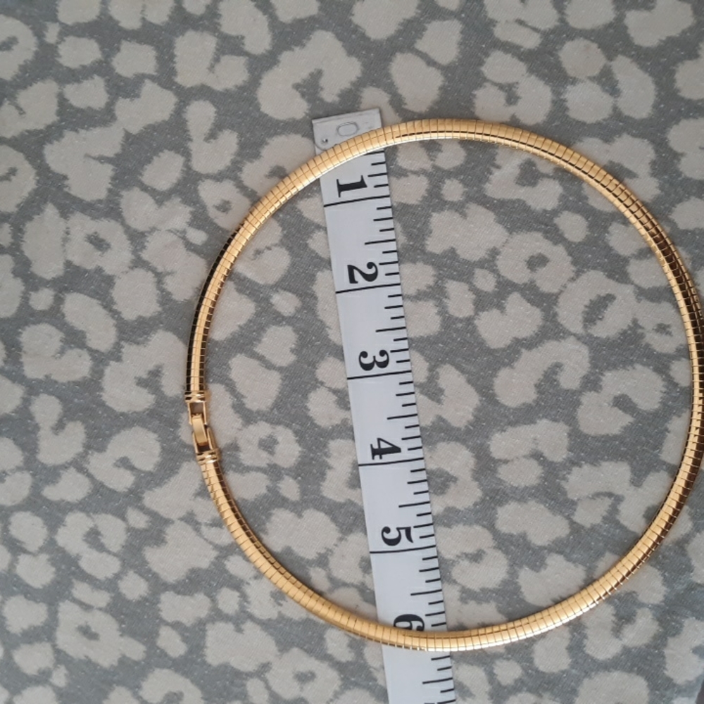 Vintage Gold Tone Necklace - Picture 5 of 5